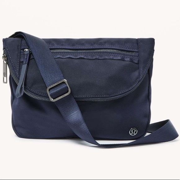 lululemon athletica Handbags - Lululemon Festival Bag II 5L Navy